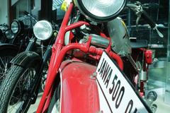 Motorky z Veteran Mania v Outlet Center Prague