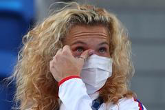 Dojatá Kateřina Siniaková se zlatou medailí ve čtyřhře na OH 2020