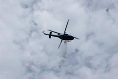 hasiči, České Švýcarsko, požár, chata, vrtulník, helikoptéra, ilustrační