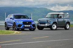 Land Rover 90 Jaguar F-Pace SVR