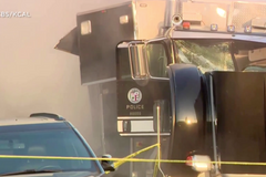 Zneškodnění výbušnin se nepovedlo. Policejní kamion explodoval v přímém přenosu