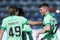 fotbal, skotská liga 2020/2021, Kilmarnock - Celtic, Ryan Christie, James Forrest