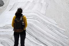 Lidi se zoufale snaží zachránit ledovec. Pokrývají ho odrazovou vrstvou