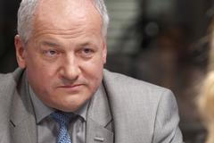 V Česku je první potvrzený případ opičích neštovic. Roman Prymula hostem DVTV