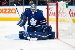 Petr Mrázek v brance Toronta