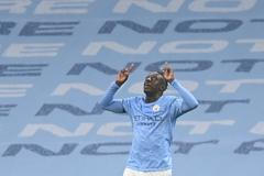 fotbal, anglická liga 2020/2021, Premier League, Manchester City v Burnley, Benjamin Mendy