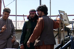 Začernit zlodějům tvář a vykonat spravedlnost. Tálibán tvrdí, že chrání majetek lidí