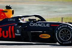 Max Verstappen v Red Bullu na trati VC USA formule 1 2021