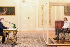 Ministerský pohovor za sklem. Předseda Pirátů Bartoš o schůzce se Zemanem