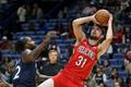 basketbal, NBA 2021/2022, Minnesota Timberwolves at New Orleans Pelicans, Tomáš Satoranský