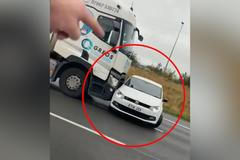 Kam kamioňák kvůli mrtvému úhlu nevidí? Záběry ukazují nebezpečné chování řidičů