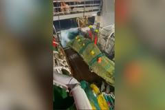 Místo tresek vylovili "monstrum". Islandští rybáři se pochlubili děsivým úlovkem