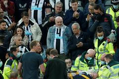 Newcastle - Tottenham, fanoušek, infakrt, první pomoc