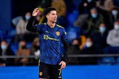 Cristiano Ronaldo (Villarreal - Manchester United)