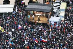 covid-19 chcípl pes demonstrce antivax