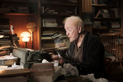 Trailer filmu Bestsellery s Michaelem Cainem