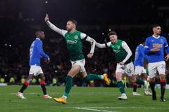 fotbal, skotský Ligový pohár 2021/2022, semifinále, Glasgow Rangers - Hibernian