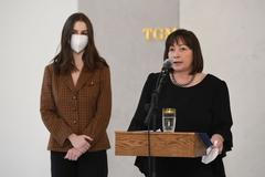 Živě: Nesdílná první dáma a upovídaný Vondráček. Proč nevíme, jaký je Zemanův stav?