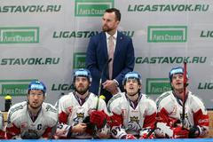 Trenér Filip Pešán na české lavičce během Channel One Cupu 2021