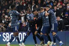 Gabriel Martinelli slaví branku