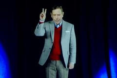 Ná Václavském náměstí k lidem promluvil hologram Václava Havla. Vyzval veřejnost k jednotě