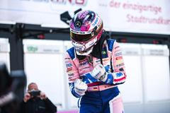 Maximilian Götz z Mercedes-AMG Teamu HRT slaví triumf v DTM