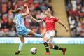 fotbal, anglická liga žen 2021/2022, Manchester United - Manchester City, Georgia Stanwayová, Leah Galtonová