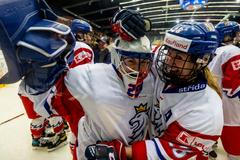 Klára Peslarová a Kateřina Mrázová se radují z postupu na olympiádu v Pekingu
