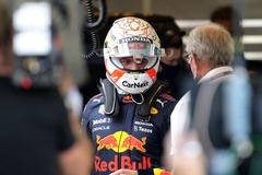 Max Verstappen z Red Bullu při kvalifikaci na VC Abú Zabí F1 2021