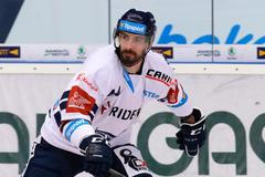 Vítkovický hokejový obránce Petr Gewiese