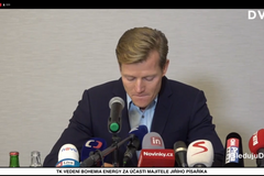 Pláč majitele Bohemia Energy na tiskové konferenci
