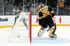 NHL hokej Boston Bruins Linus Ullmark