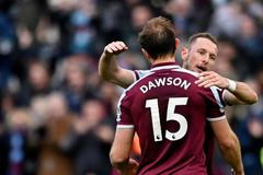 fotbal, anglická liga 2021/2022, Premier League - West Ham United v Chelsea, Craig Dawson, Vladimír Coufal, radost