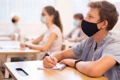 Zaveďte na dva týdny distanční výuku, vyzývají studenti ministra školství. Změní to něco?