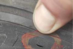 propíchané pneumatika, nemocnice Kladno