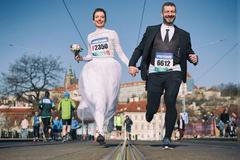 Vzali se na půlmaratonu: Nedovedeme si představit život bez běhání, říkají