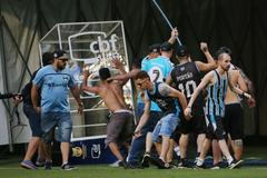 Fanoušci Grémia ničí systém VAR