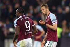 fotbal, Evropská liga 2021/2022, první semifinále, West Ham United - Eintracht Frankfurt, Michail Antonio, Tomáš Souček