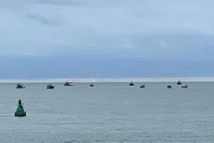 Lodě u ostrova Jersey.