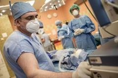 Lékař záchrana popálené dítě