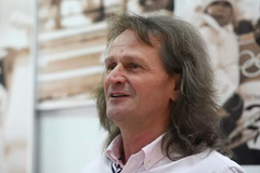 ŽIVĚ: Ševčíkovy postoje tříbí na škole názory, říká rektor. Jmenuje ho do funkce?