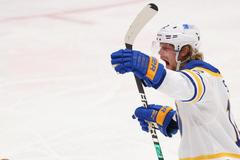 Hokejový útočník Eric Staal