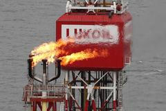 Ruskou ropu nechceme, shodla se EU. Bude to Kreml bolet? Alexandr Vondra v DVTV