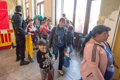 Romové, ukrajinští uprchlíci, na Hlavním nádraží v Praze