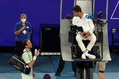 Hádka Daniila Medveděva s rozhodčím v semifinále Australian Open