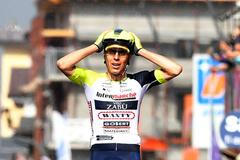 Jan Hirt slaví triumf v královské 16. etapě Gira d'Italia