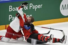 Češi na kolenou. Tak je Kanada přes povedený začátek poslala do boje o bronz