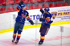 Michal Vondrka a Lukáš Pech slaví gól v extralize