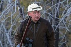 Sergej Šojgu na dovolené na Sibiři. Někdy tam tráví volný čas s Vladimirem Putinem.