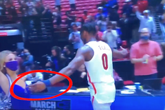 Sáhl roztleskávačce na ňadro úmyslně nebo ne? Nadějný basketbalista čelí vážné otázce